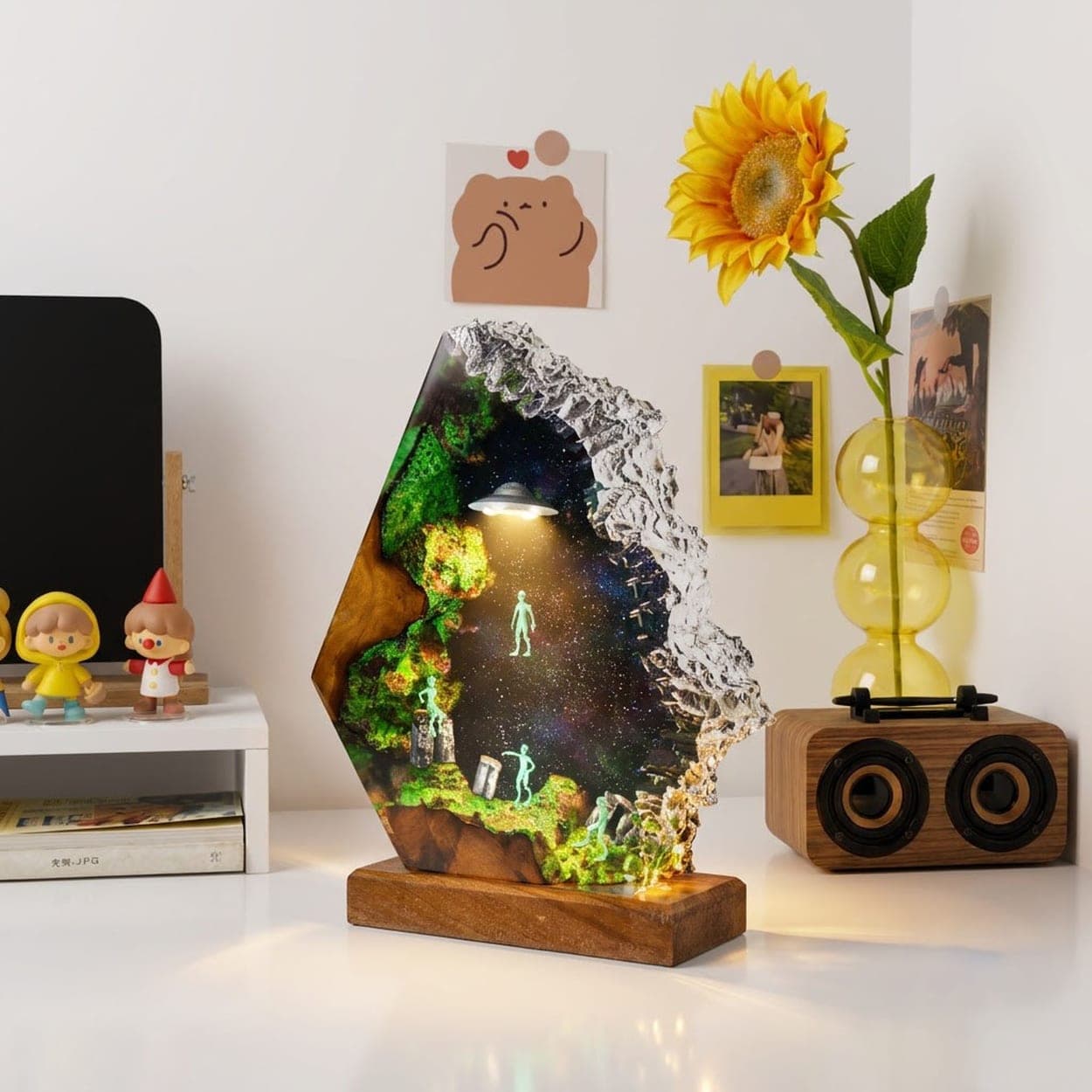 UFO Abduction Alien Diorama Epoxy Resin Night Light