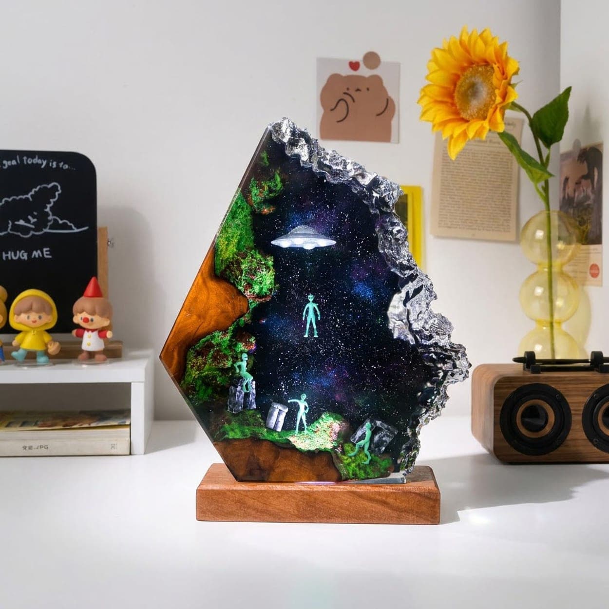 UFO Abduction Alien Diorama Epoxy Resin Night Light