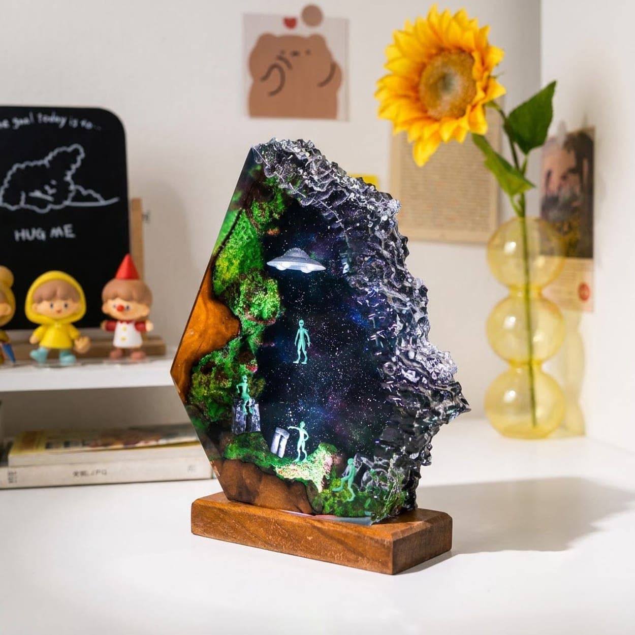 UFO Abduction Alien Diorama Epoxy Resin Night Light