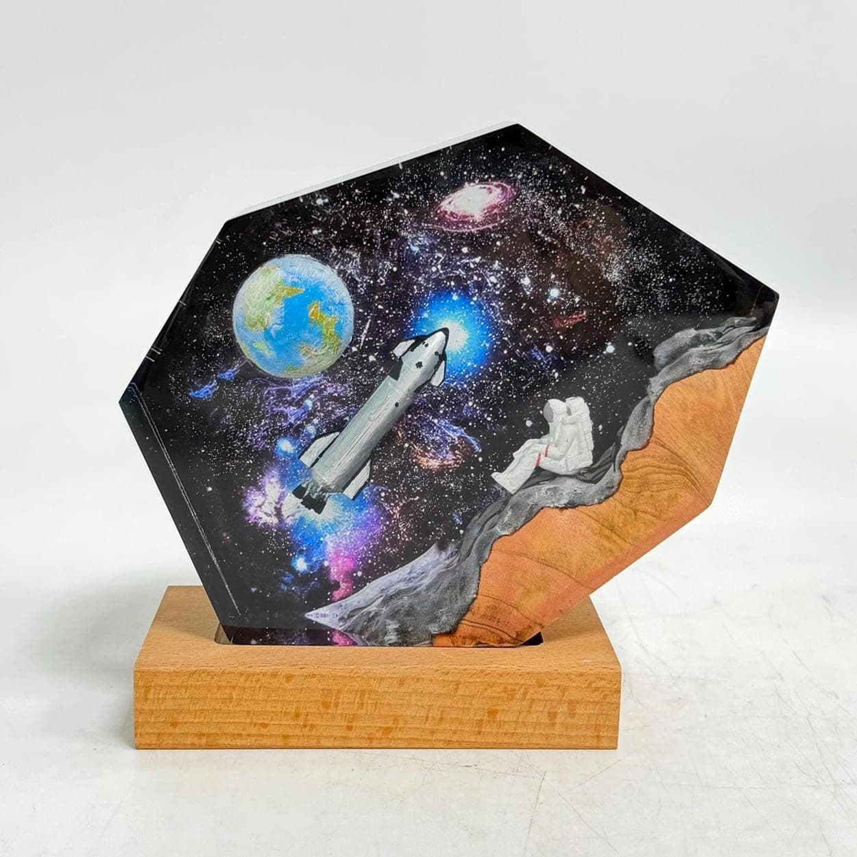 Lost in Space Astronaut Epoxy Resin Night Light